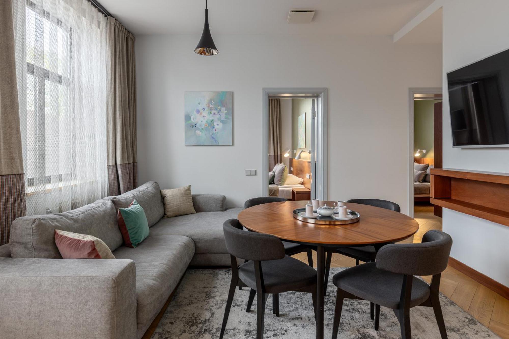 Roze Brivzemnieka Apartments Liepāja Exterior foto